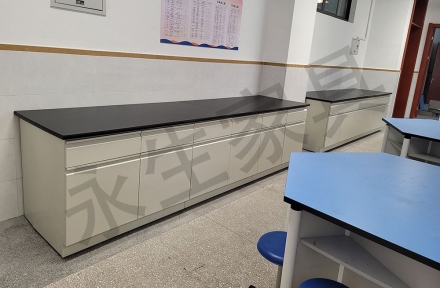 Primary and secondary school furniture